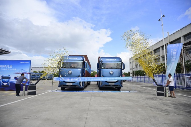 0.85kWh/km！欧曼银河9纯电重卡港口运输实测 降本增效双突破
